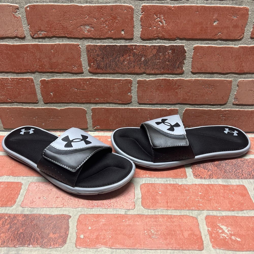 Under Armour ‘IGNITE VI’ Steel/Black Cushioned Adjustable Slide Sandals Men’s 10